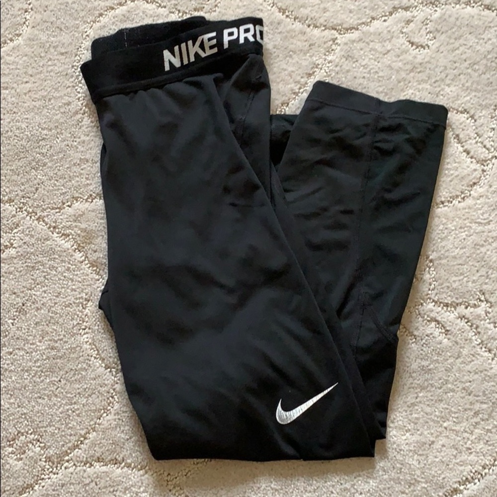 Nike pro cropped leggings